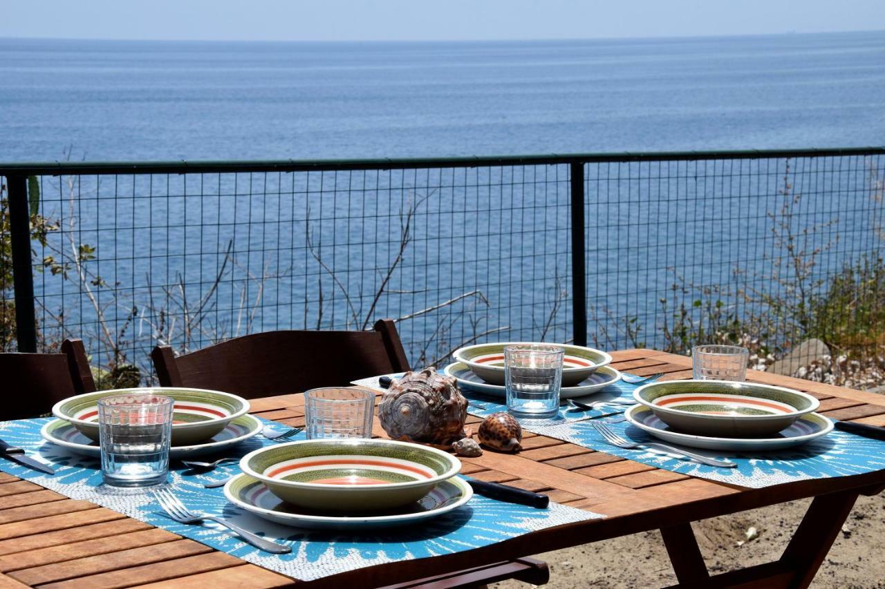 Riviera Degli Eucalipti - Cottage In Riva Al Mare 阿奇雷亚莱 外观 照片
